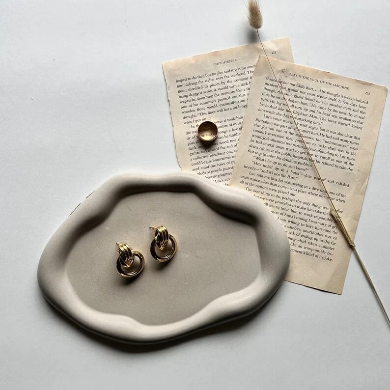 Irregular Oval Tray
