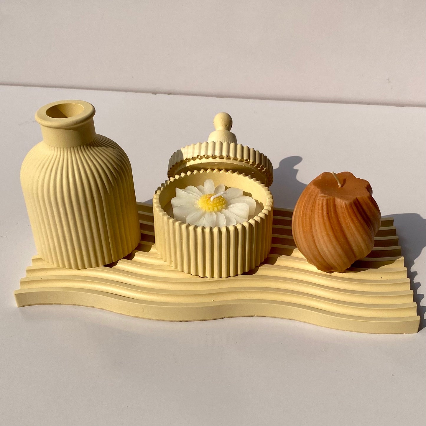 Set of Four- Daisy in Ribbed Jar, Ribbed Vase, Mini swirl candle and Wave Tray