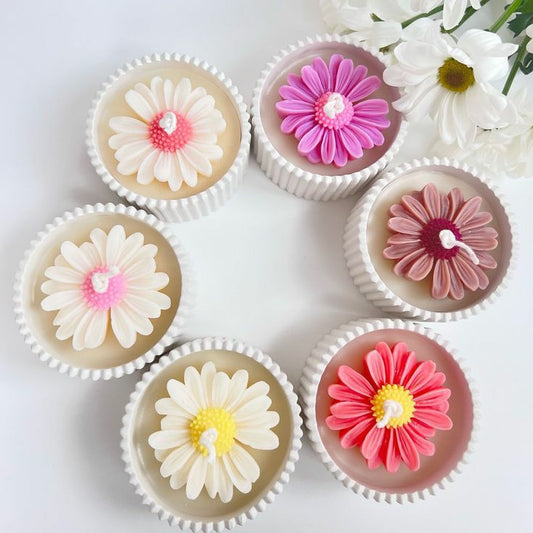 Daisy Candle in a Ribbed Jar