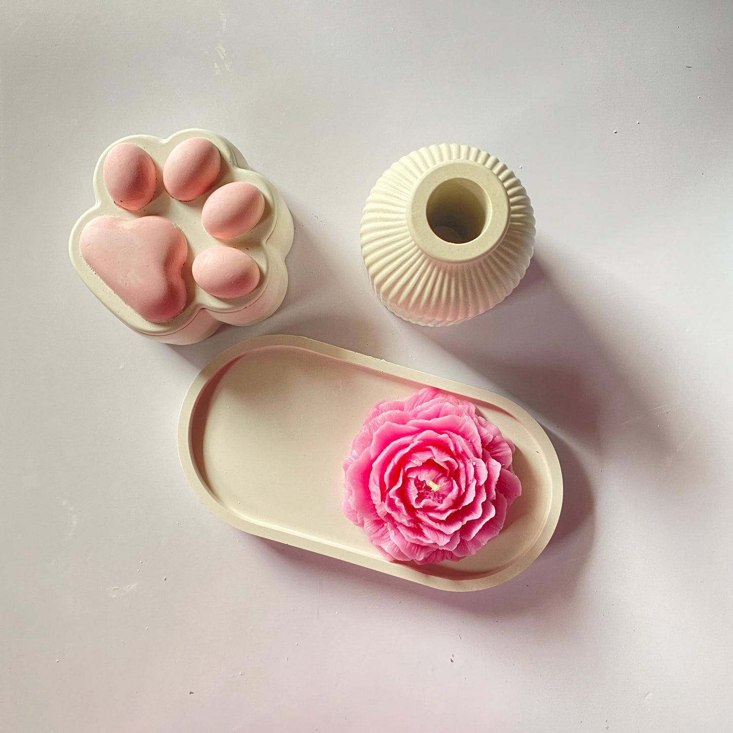 Set of Four- paw box, ribbed vase, oval tray and peony candle