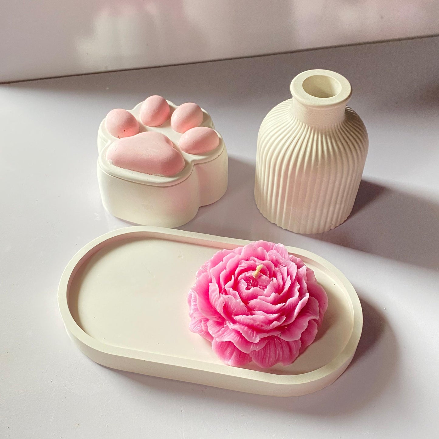 Set of Four- paw box, ribbed vase, oval tray and peony candle